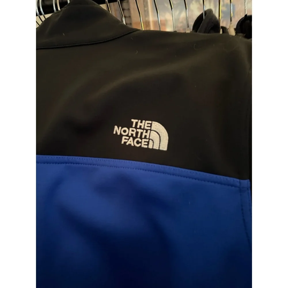 The North Face WindWall Softshell Jacket Mens Medium Black Blue Colorblock